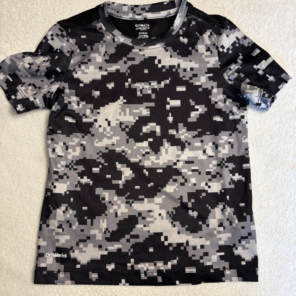 Athletic Works Black and Gray Digital Camo Kids T-Shirt